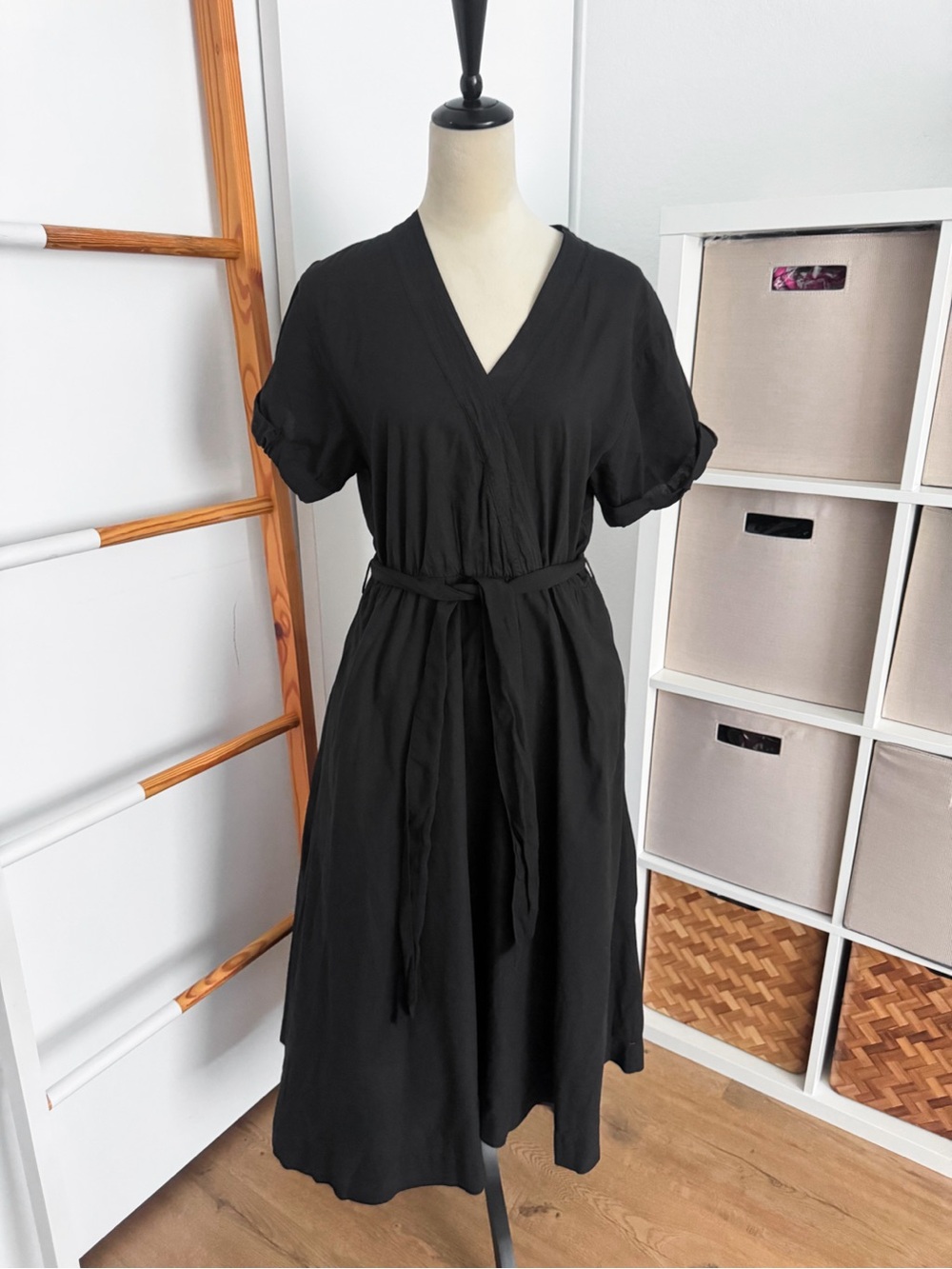 Xirena Black Cotton Midi Dress Belted V Neck Short Puff Sleeve Self Tie